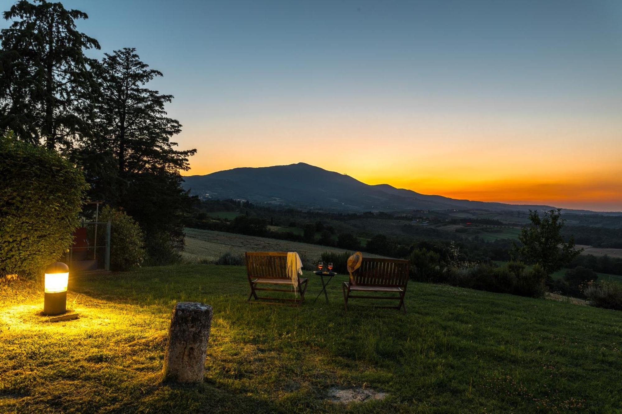 Agriturismo Spazzavento Palazzone ภายนอก รูปภาพ