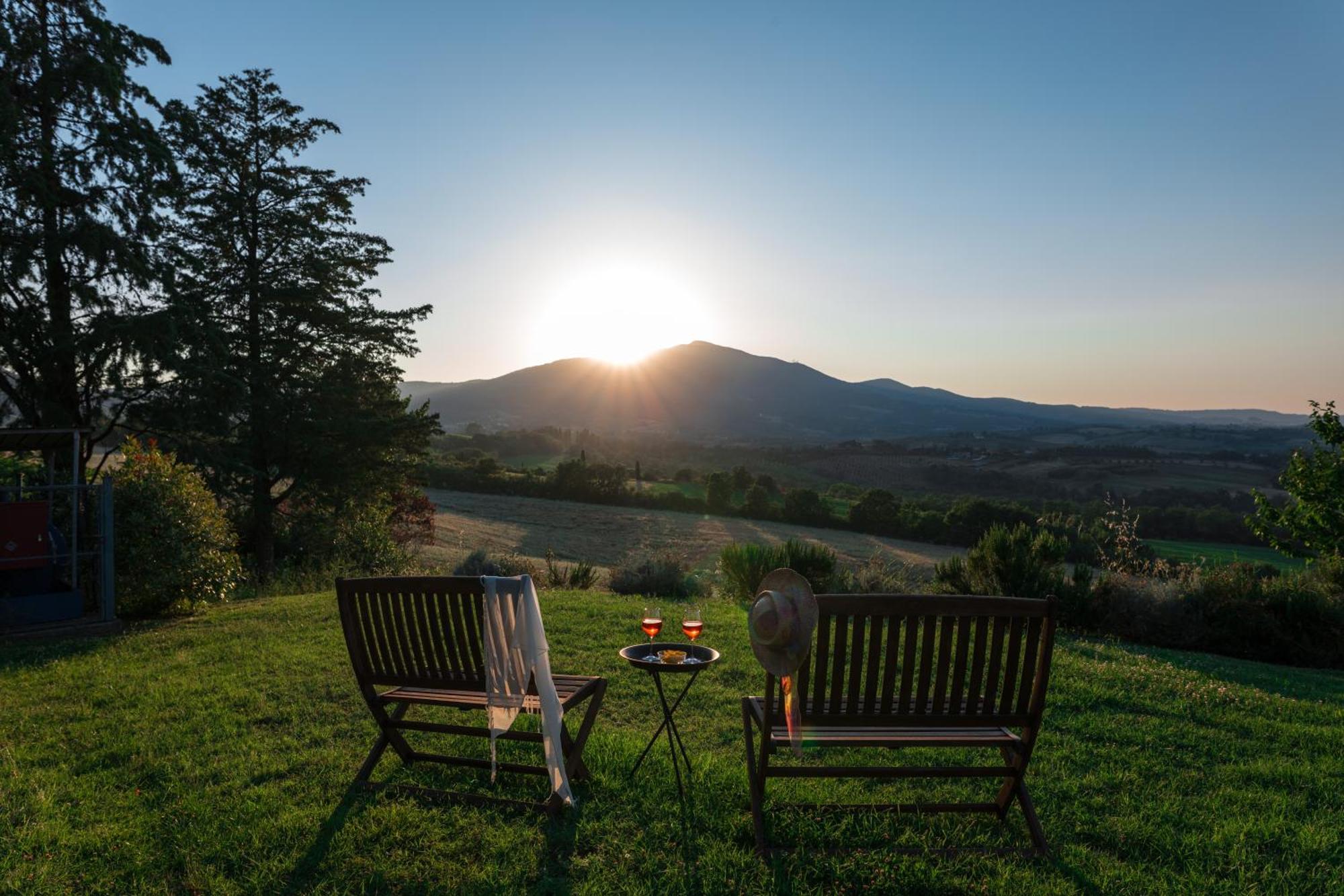 Agriturismo Spazzavento Palazzone ภายนอก รูปภาพ