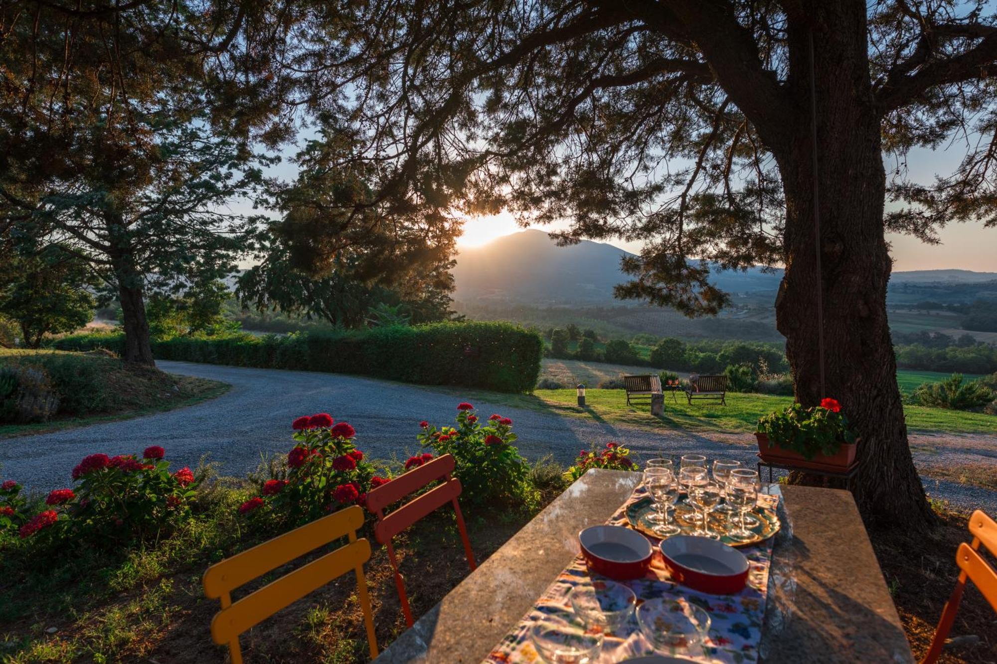 Agriturismo Spazzavento Palazzone ภายนอก รูปภาพ