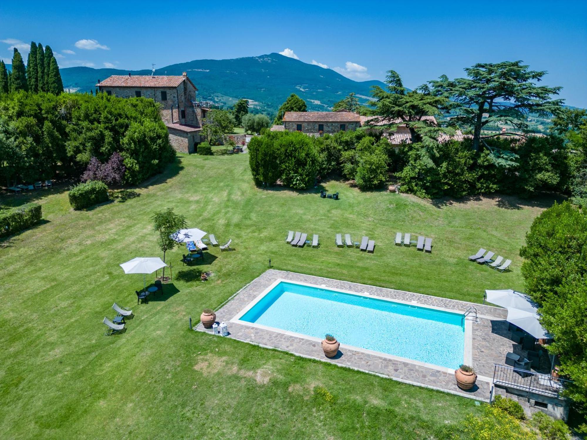 Agriturismo Spazzavento Palazzone ภายนอก รูปภาพ