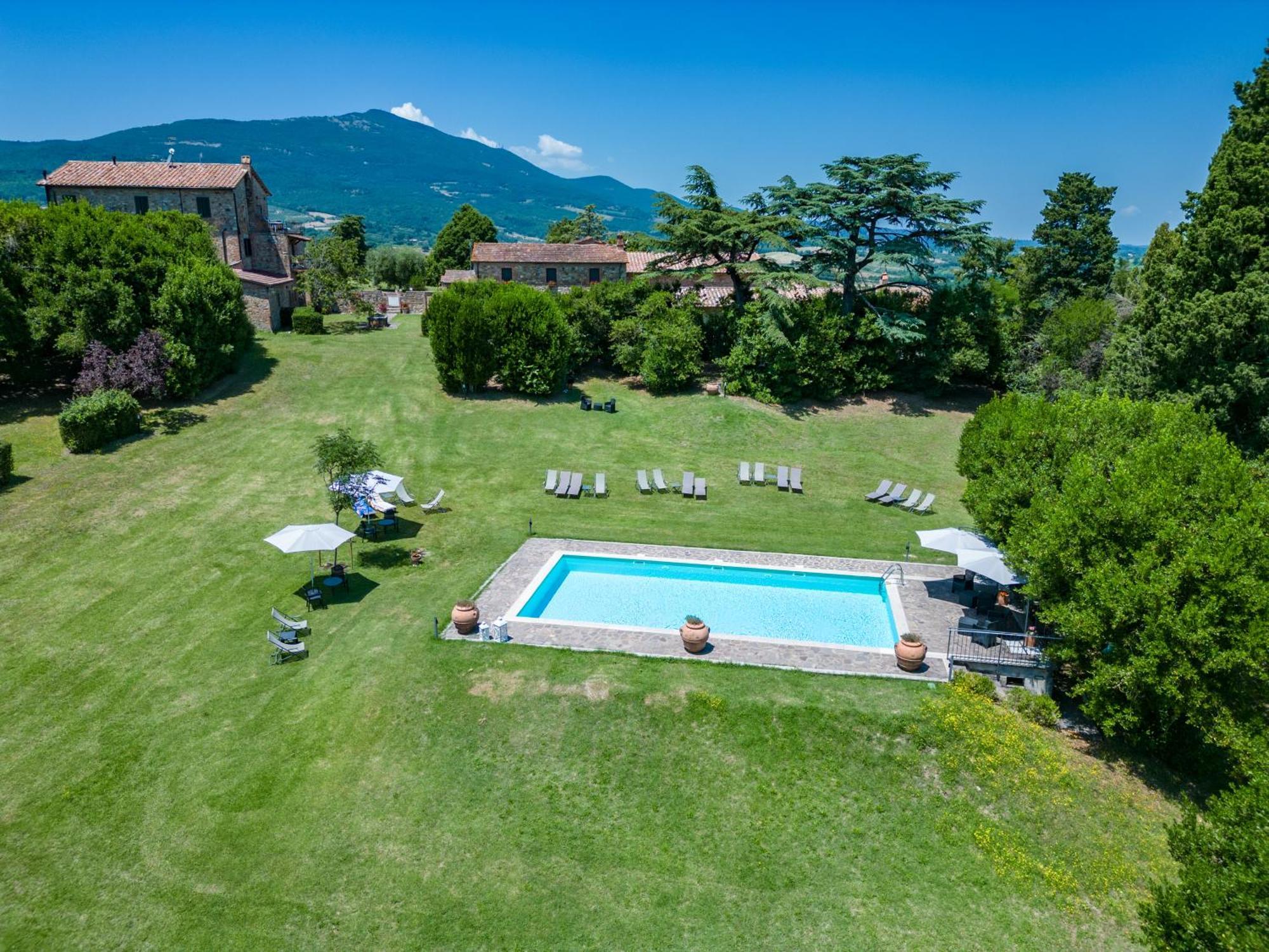 Agriturismo Spazzavento Palazzone ภายนอก รูปภาพ