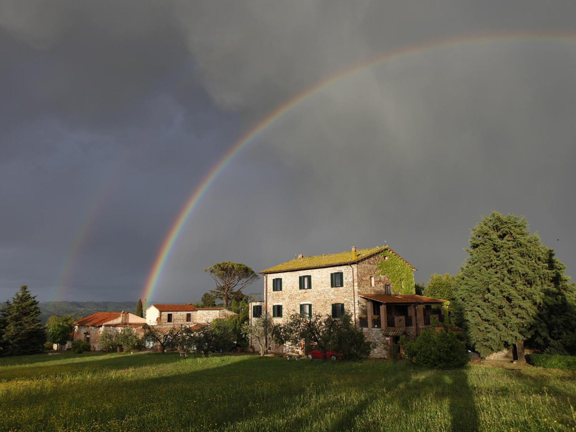 Agriturismo Spazzavento Palazzone ภายนอก รูปภาพ
